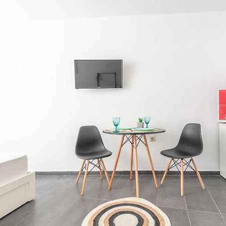 Modern Studio Near Downtown Heraklion Exteriör bild