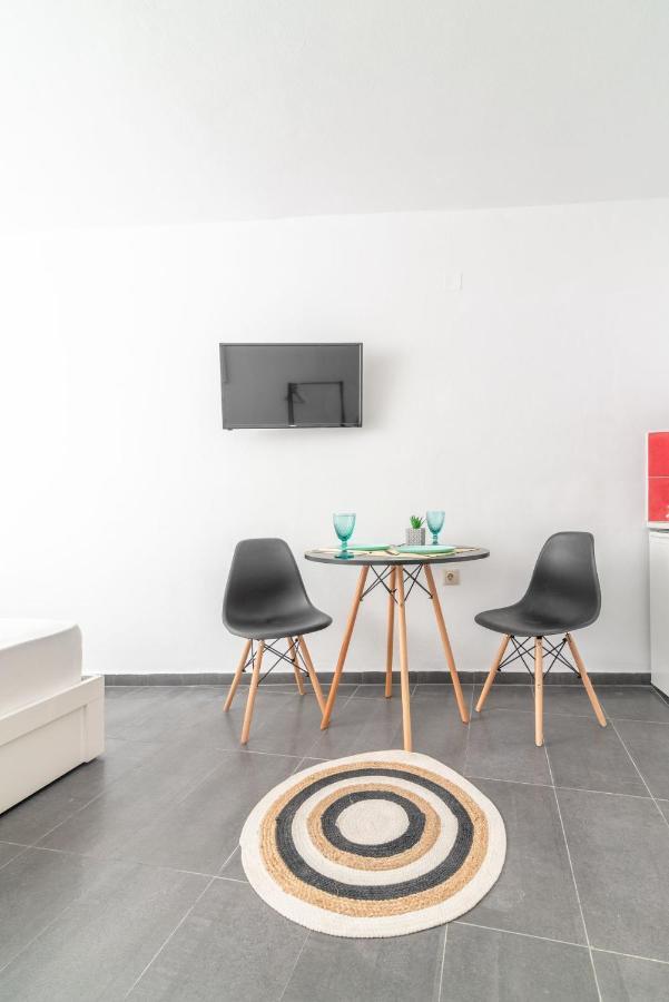 Modern Studio Near Downtown Heraklion Exteriör bild
